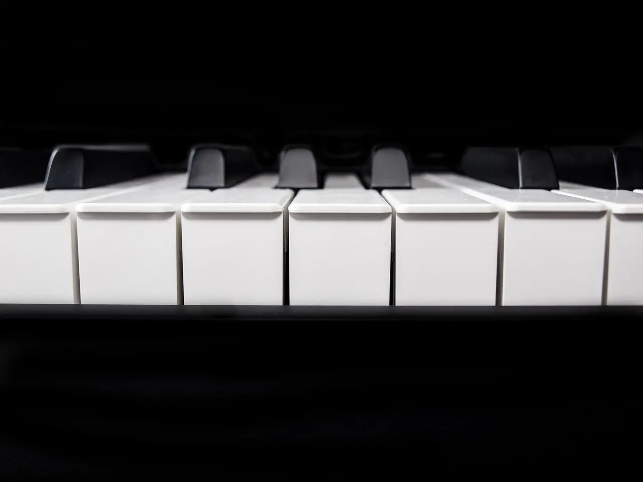 19 gaver til 8-årige piger, der spiller klaver