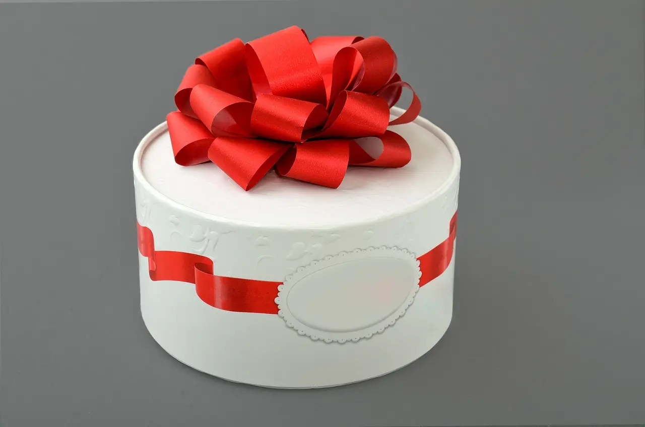 17 idéer til gaver til venners papirbryllup